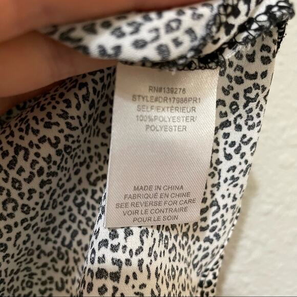 Daniel Rainn DR2 Black & White Cheetah Print Short Sleeve Blouse Womens XS - Picture 5 of 8